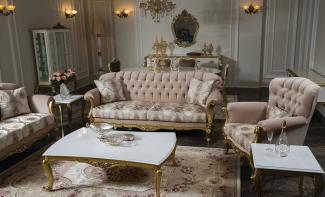 Casa Padrino Luxus Barock Wohnzimmer Set Rosa / Weiß / Gold - 2 Sofas & 2 Sessel & 1 Couchtisch & 2 Beistelltische - Wohnzimmer Möbel im Barockstil - Edel & Prunkvoll