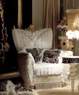 Casa Padrino Luxus Barock Sessel Weiß / Gold - Prunkvoller Wohnzimmer Sessel im Barockstil - Erstklassische Qualität - Made in Italy