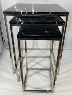 Casa Padrino Luxus Beistelltisch 3er Set Silber / Schwarz - Edelstahl Tische mit Marmorplatte - Wohnzimmer Möbel - Luxus Kollektion