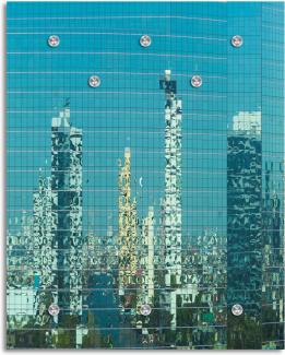 Queence Garderobe - "Big City" Druck auf hochwertigem Arcylglas inkl. Edelstahlhaken und Aufhängung, Format: 100x120cm