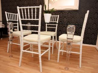 Designer Acryl Esszimmer Set Weiß/Creme - Ghost Chair Table - Polycarbonat Möbel - 1 Tisch + 4 Stühle - Casa Padrino Designer Möbel