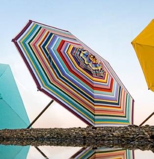 Hochwertiger Sonnenschirm Klassiker Ø 300 cm Multicolor mit Knickmechanismus