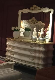 Casa Padrino Luxus Barock Schlafzimmer Kommode mit Spiegel Weiß / Gold - Barock Schlafzimmer Möbel