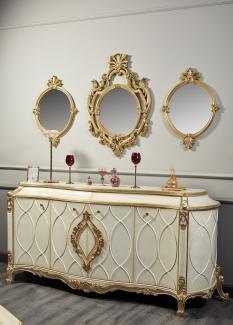 Casa Padrino Luxus Barock Wohnzimmer Set Weiß / Antik Gold - Prunkvolle Barock Kommode und 3 Wandspiegel - Barockmöbel