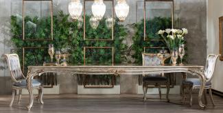 Casa Padrino Luxus Barock Esszimmer Set Hellblau / Silber / Gold - 1 Barock Esstisch & 8 Barock Esszimmerstühle - Prunkvolle Esszimmer Möbel im Barockstil