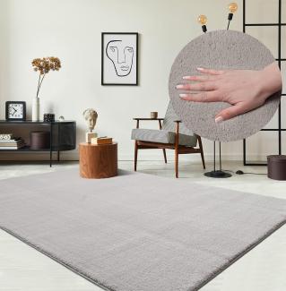 the carpet Relax kuscheliger Kurzflor Teppich, Anti-Rutsch Unterseite, Waschbar bis 30 Grad, Super Soft, Felloptik, Sand, 200 x 280 cm