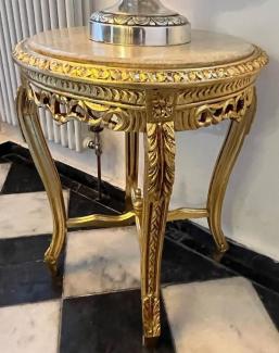 Casa Padrino Barock Beistelltisch Gold / Grau - Runder Antik Stil Tisch mit Marmorplatte - Barockstil Wohnzimmer Möbel im Barockstil - Barock Möbel