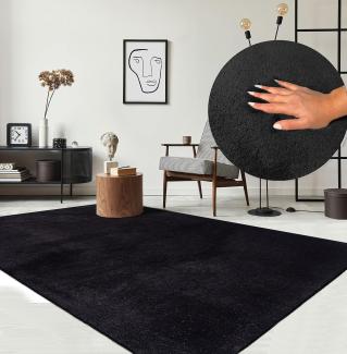 the carpet Relax kuscheliger Kurzflor Teppich, Anti-Rutsch Unterseite, Waschbar bis 30 Grad, Super Soft, Felloptik, Schwarz, 200 x 280 cm