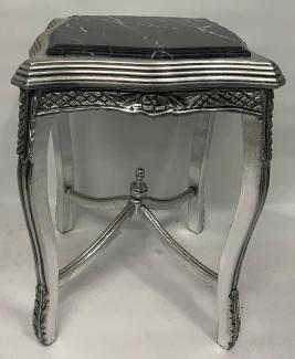Casa Padrino Barock Beistelltisch Silber / Schwarz - Handgefertigter Antik Stil Massivholz Tisch mit Marmorplatte - Wohnzimmer Möbel im Barockstil - Antik Stil Möbel - Barock Möbel