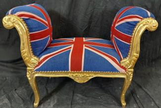 Casa Padrino Barock Schemel Union Jack / Gold - Handgefertigter Antik Stil Hocker - Barockstil Hocker mit UK England Flagge - Wohnzimmer Möbel im Barockstil - Barockstil Möbel - Barock Möbel