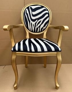 Casa Padrino Luxus Barock Esszimmer Stuhl Zebra / Gold - Handgefertigter Barockstil Stuhl mit Armlehnen und edlem Samtstoff - Esszimmer Möbel im Barockstil