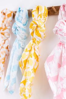 CuddleBug „Kunterbunte Tierchen“ 4 Stück 120 cm x 120 cm Lange Baby Decke für Babys | 5 Farbkollektionen | Musselin Decke | Babydecke Mädchen oder Jungen | Babydecke Baumwolle