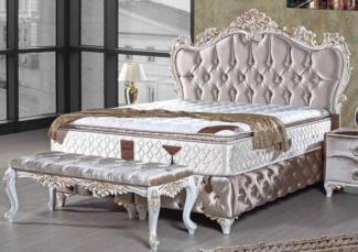 Casa Padrino Barock Doppelbett Silber / Weiß / Gold - Samt Bett mit Glitzersteinen und Matratze - Schlafzimmer Möbel im Barockstil