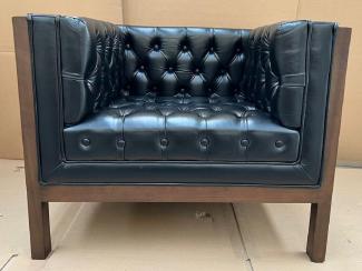 Casa Padrino Luxus Chesterfield Leder Sessel Schwarz / Braun 91 x 78 x H. 72 cm - Chesterfield Echtleder Wohnzimmer Sessel - Chesterfield Möbel - Echtleder Möbel - Luxus Möbel