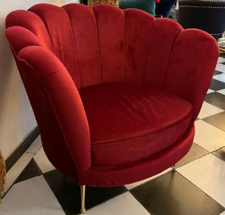 Casa Padrino Luxus Designer Sessel Rot / Gold 96 x 80 x H. 81 cm - Wohnzimmer Sessel - Hotel Sessel - Wohnzimmer Möbel - Luxus Möbel - Wohnzimmer Einrichtung - Luxus Einrichtung - Möbel Luxus