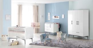 roba Kinderzimmer Babyzimmerset 'Mika', inkl. Kombi-Bett 70 x 140 cm, Wickelkommode & 3-türigem Schrank, weiß