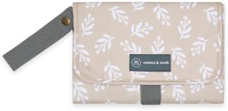 emma & noah Premium Wickelunterlage für unterwegs, waschbar & mobil, kleine Wickeltasche mit Windeltasche für den Kinderwagen, schadstofffrei & atmungsaktiv (Floral Sand)