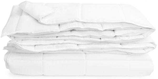Warme Bettdecke für den Winter - Winterbettdecke mit Hohlfaserfüllung - Steppdecke - Öko-Tex zertifizierte Decke - waschbar, allergikergeeignet - Bettdecke 160x220