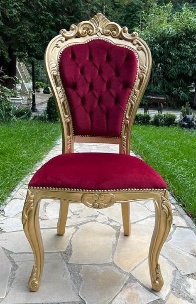 Casa Padrino Luxus Barock Esszimmer Stuhl Bordeauxrot / Gold - Handgefertigter Antik Stil Stuhl mit edlem Samtstoff - Prunkvolle Esszimmer Möbel im Barockstil