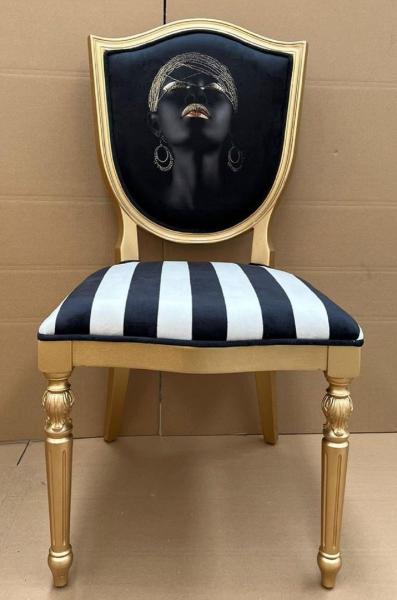 Casa Padrino Luxus Art Deco Esszimmer Stuhl mit Design und Streifen Schwarz / Weiß / Gold - Eleganter Massivholz Stuhl - Art Deco Esszimmer Möbel