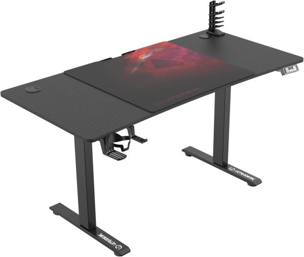 ULTRADESK Level | Ergonomischer Gaming-Schreibtisch mit elektrischer Höhenverstellung | Interner Speicher für 2 Einstellungen | Steckdosenleiste, XXL-Mauspad | Stahlgestell, Rotes Pad, 140x66 cm